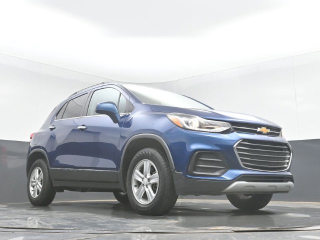 Used 2020 Chevrolet Trax LT w/ Sun & Sound Package AWD/4WD image 40