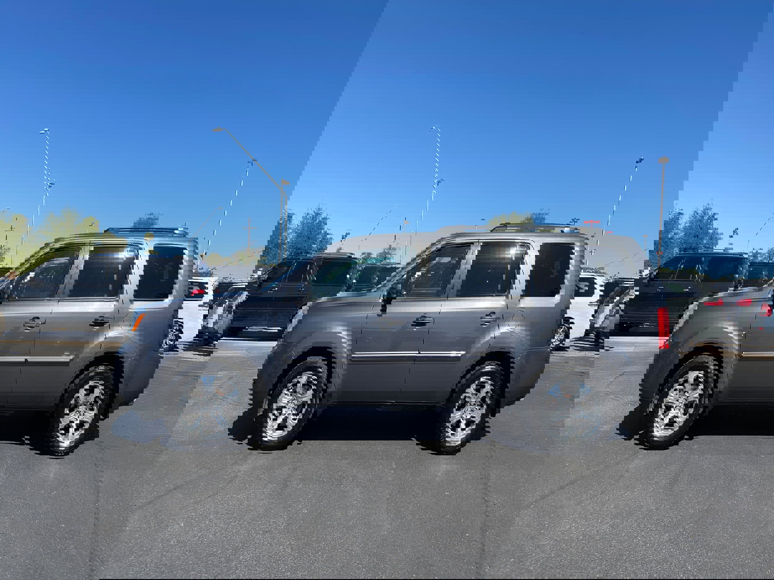 Used 2014 Honda Pilot EX-L image 2