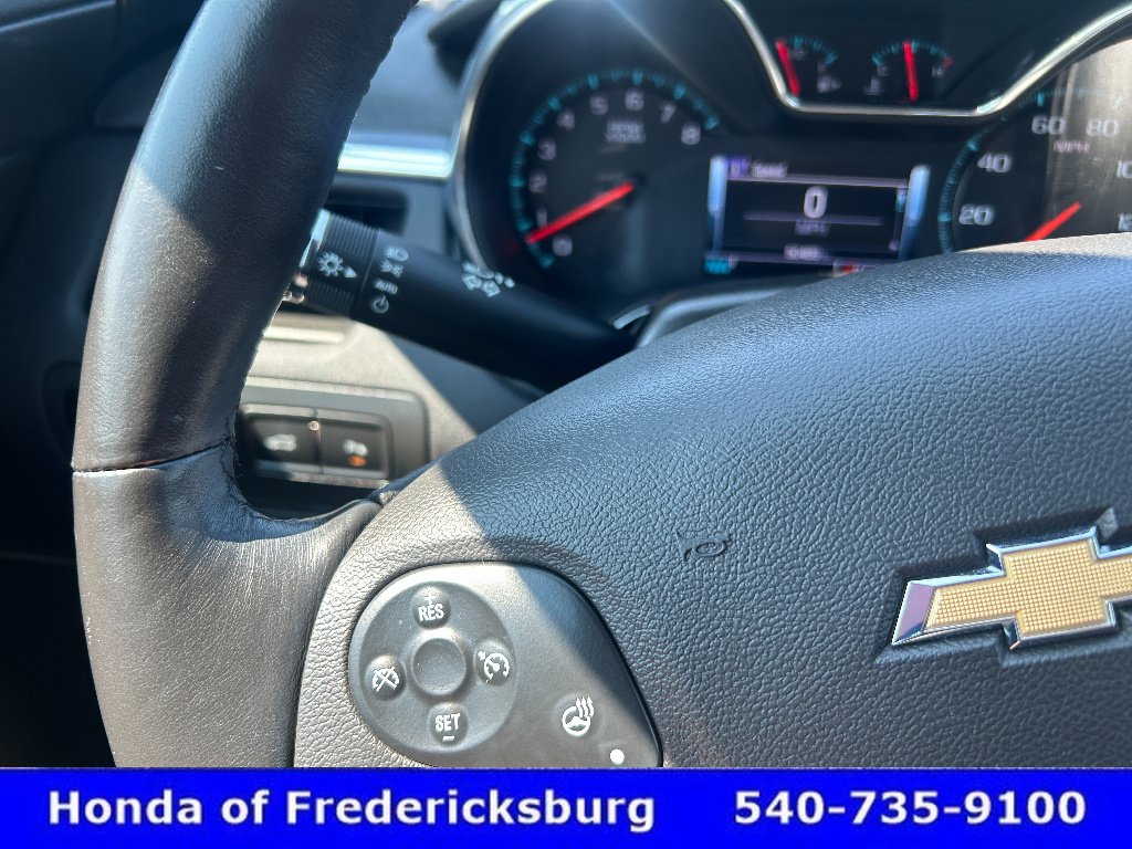 Used 2018 Chevrolet Impala Premier w/ Premier Convenience Package FWD image 17