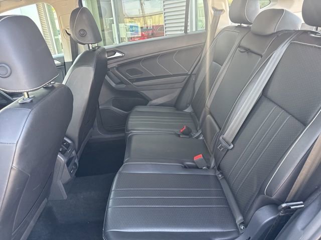 Used 2024 Volkswagen Tiguan SE AWD/4WD image 39