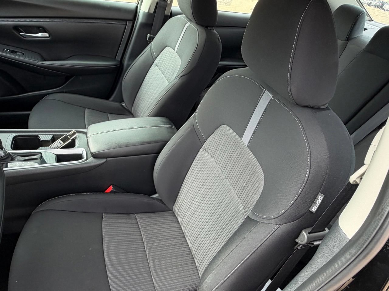 Certified 2025 Nissan Sentra SV FWD image 31