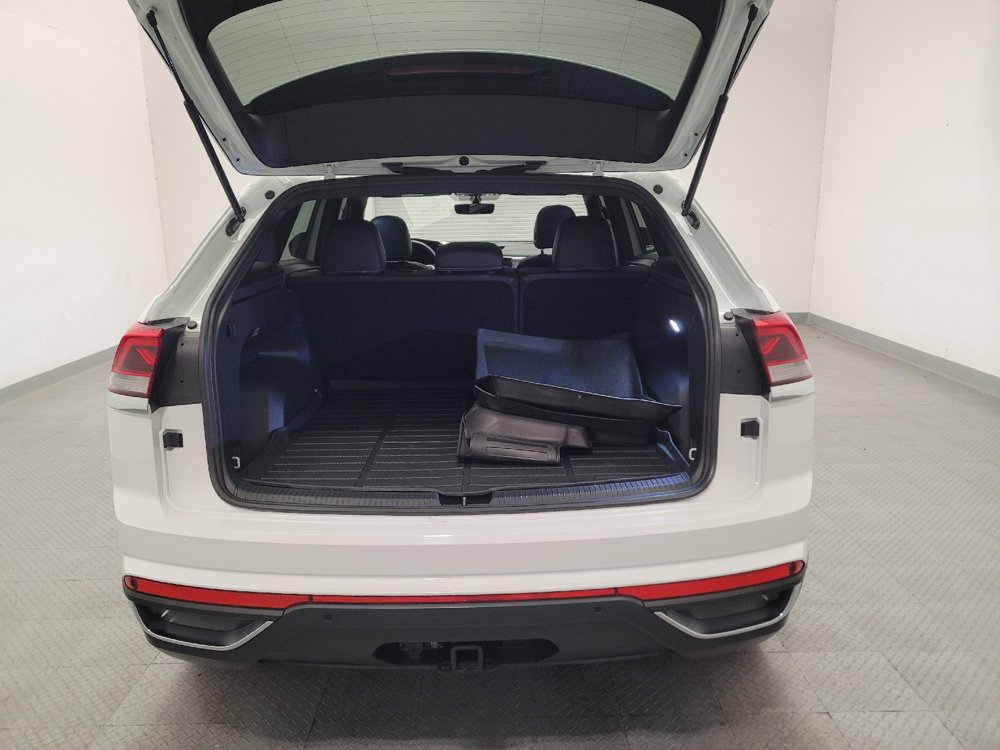 Used 2022 Volkswagen Atlas Cross Sport SE FWD image 29