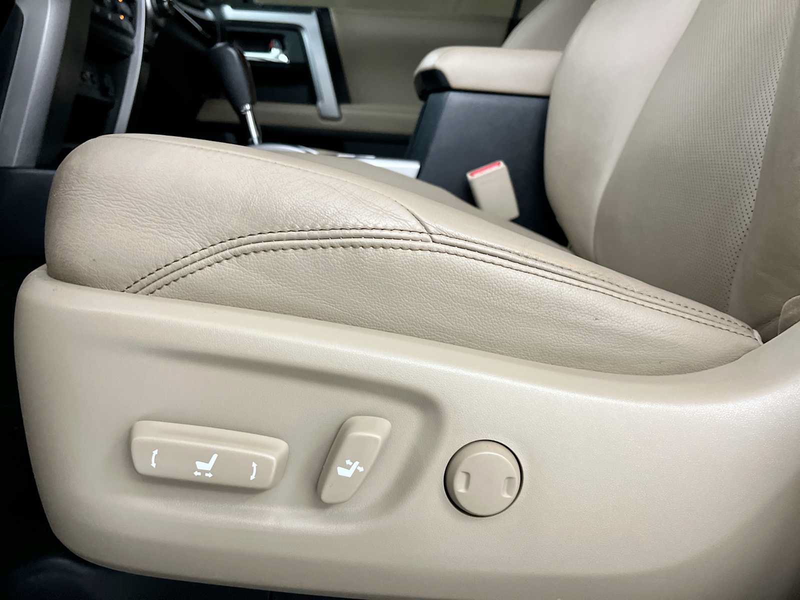 Used 2018 Toyota 4Runner Limited RWD image 20