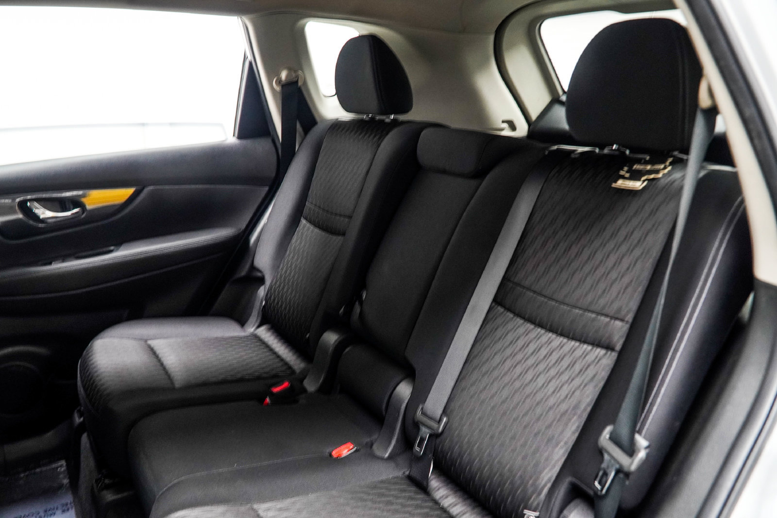 Used 2017 Nissan Rogue S FWD image 35