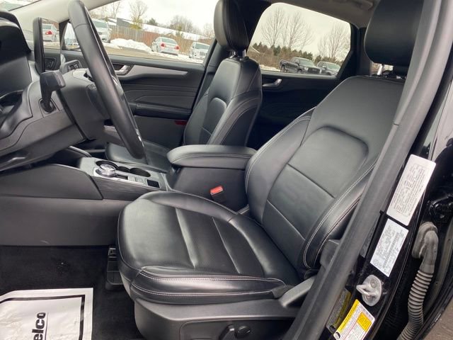 Used 2023 Ford Escape Platinum image 16