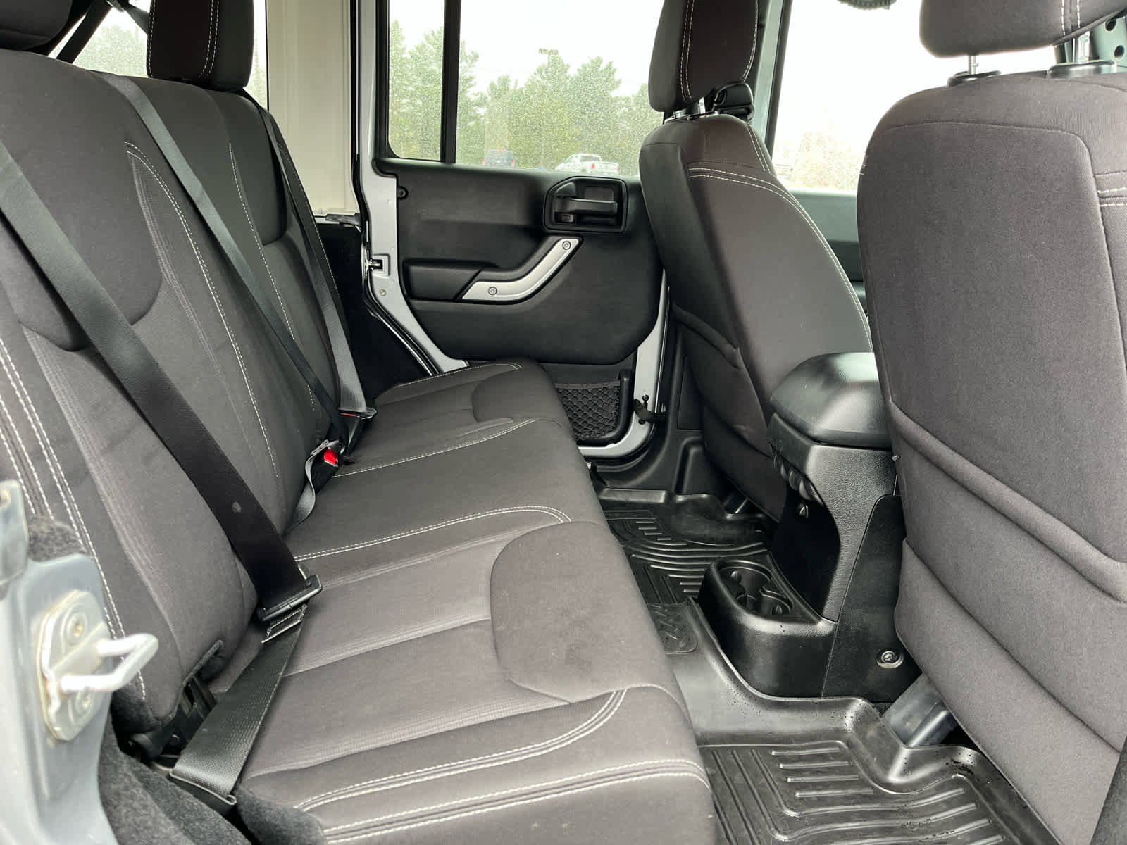 Used 2013 Jeep Wrangler Unlimited Rubicon w/ Connectivity Group image 24