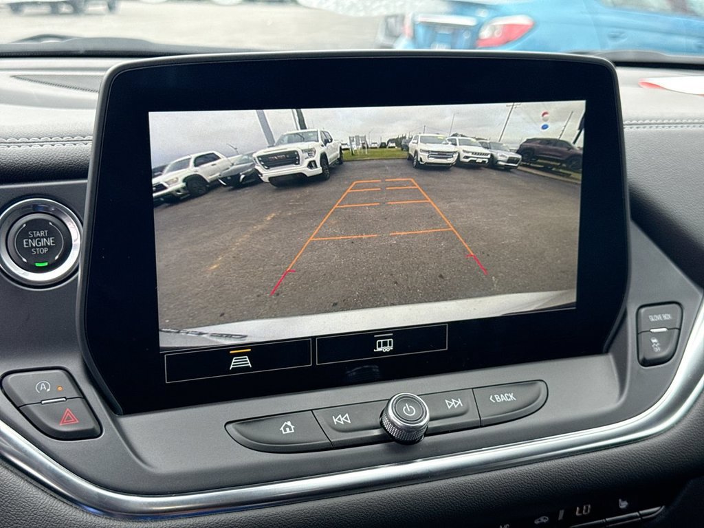 Used 2025 Chevrolet Blazer LT AWD/4WD image 28