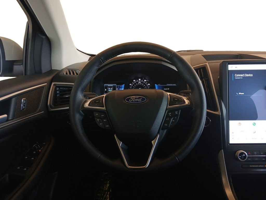 Used 2023 Ford Edge SEL AWD/4WD image 12