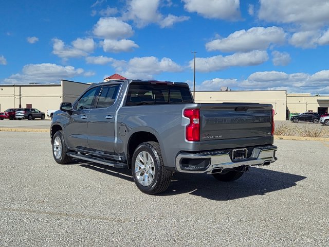 Used 2020 Chevrolet Silverado 1500 LTZ AWD/4WD image 8