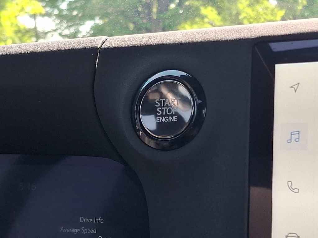 Used 2025 Lexus GX 550 w/ Accessory Package (2T) AWD/4WD image 23