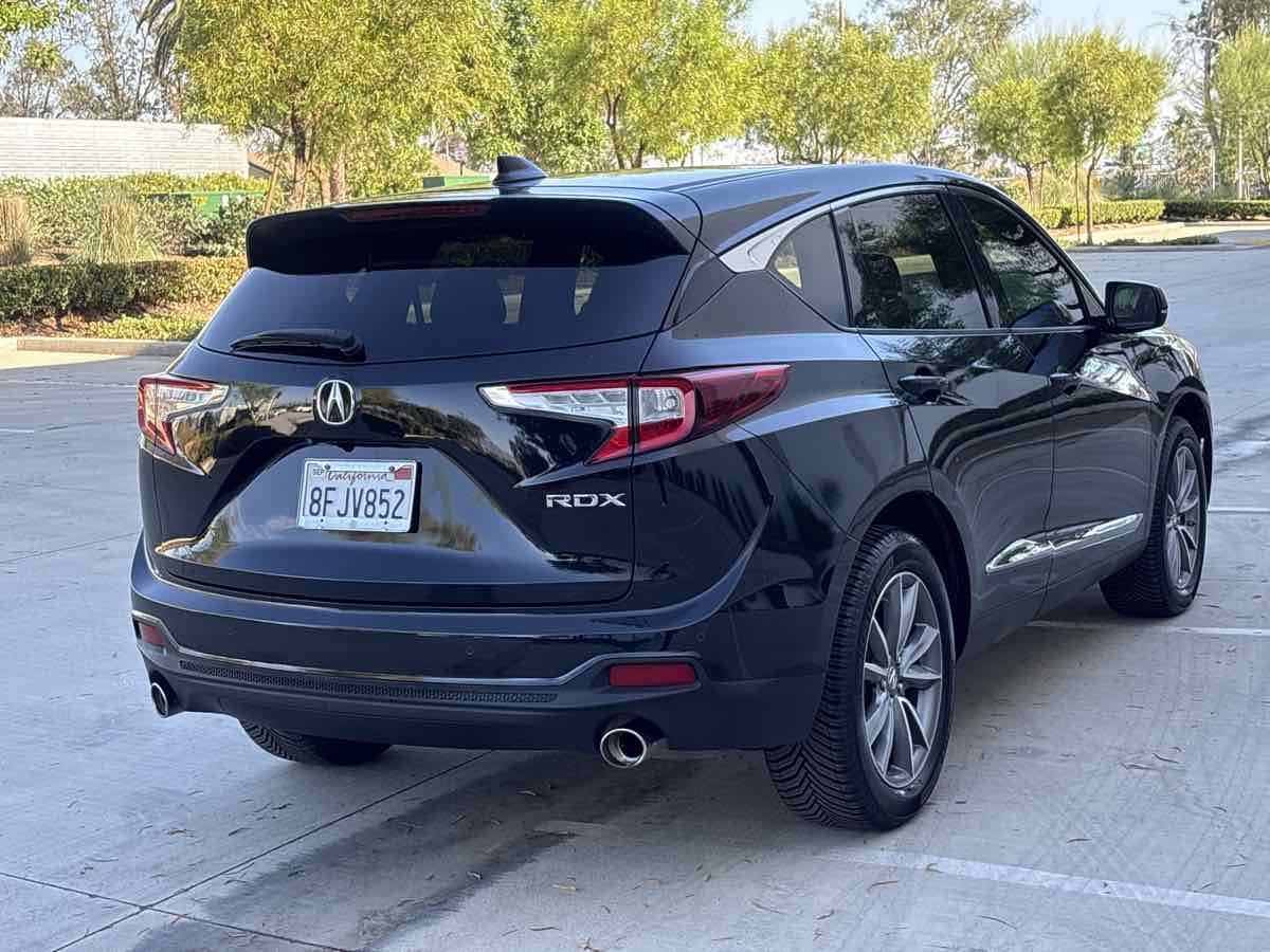 Used 2019 Acura RDX w/ Technology Package FWD image 3