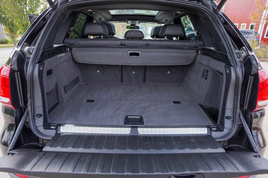 Used 2018 BMW X5 xDrive40e w/ Executive Package image 36