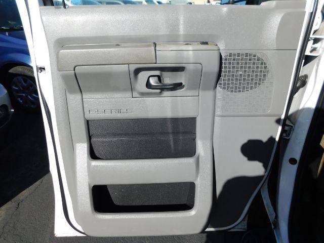 Used 2014 Ford E-350 and Econoline 350 XLT RWD image 10