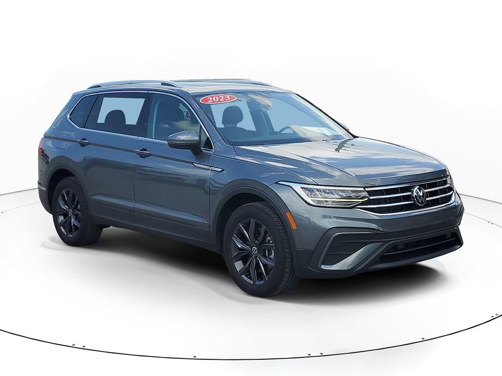 Certified 2023 Volkswagen Tiguan SE w/ Panoramic Sunroof Package FWD video 1