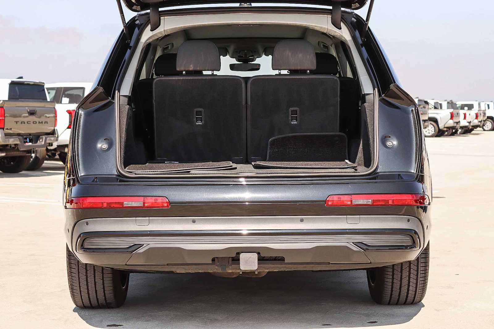 Used 2023 Audi Q7 3.0T Prestige w/ Prestige Package AWD/4WD image 37