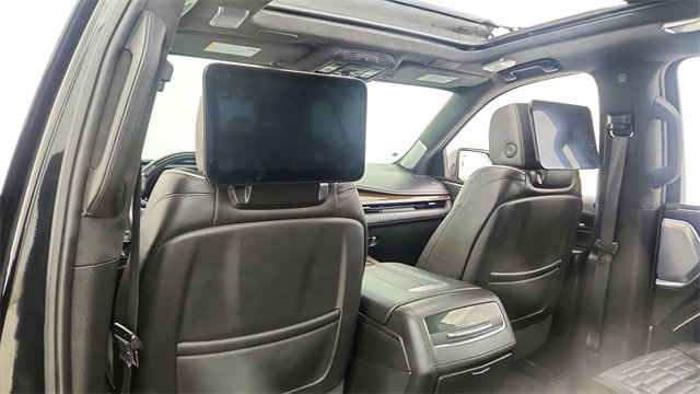 Used 2023 Cadillac Escalade ESV Sport Platinum w/ LPO, ONYX Package image 36