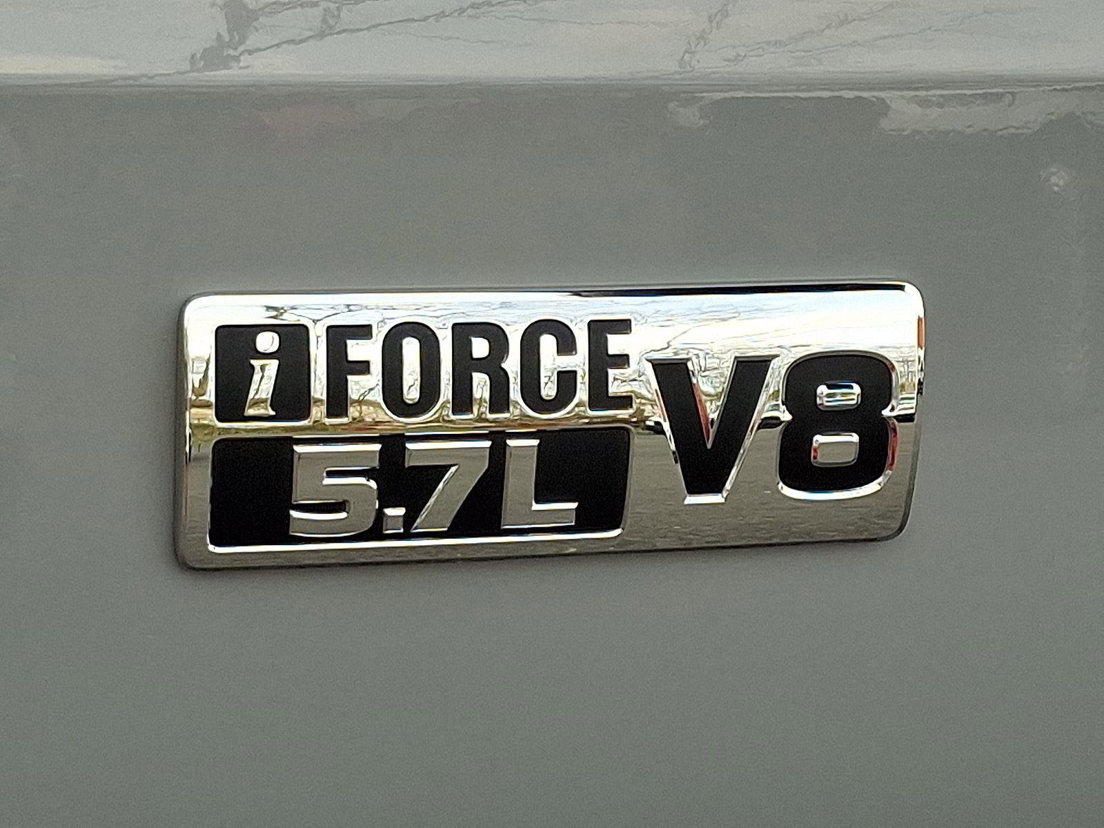 Used 2018 Toyota Tundra Limited w/ Limited Premium Package AWD/4WD image 30