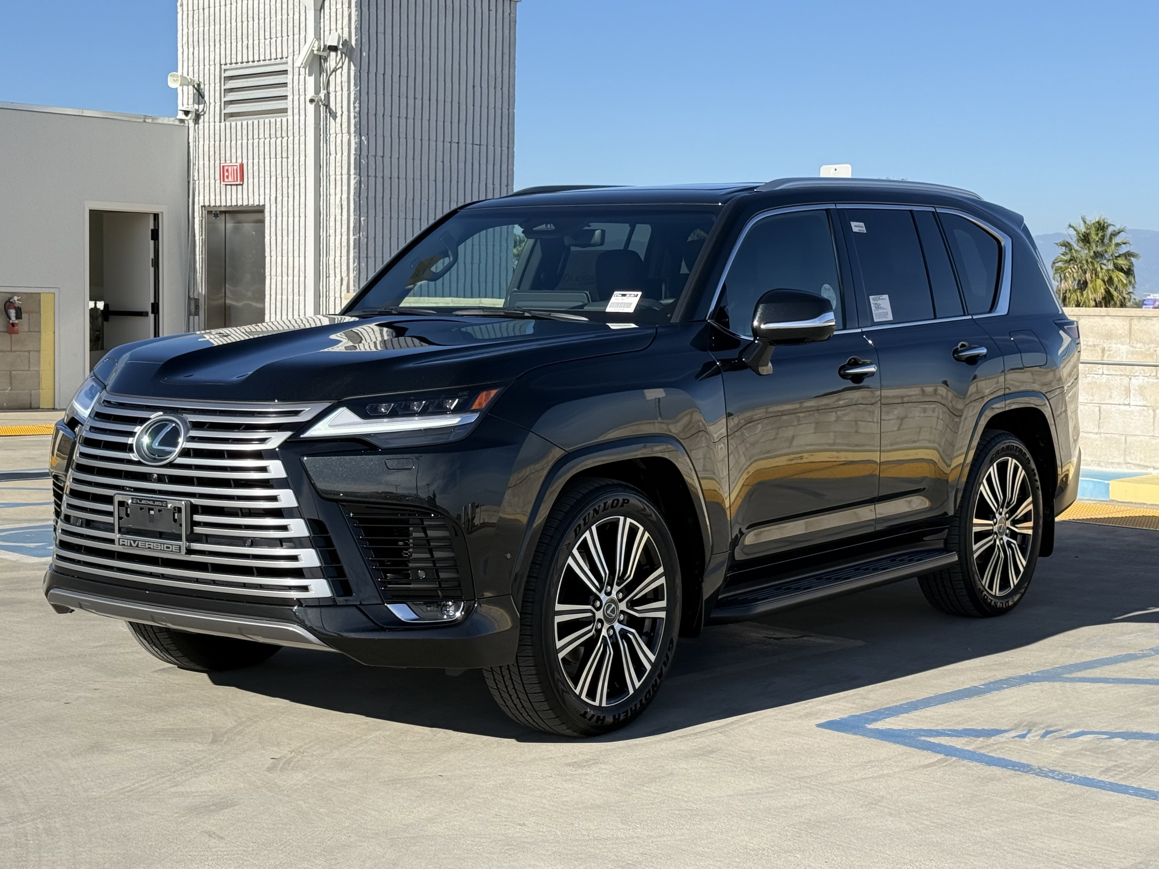 New 2026 Lexus LX 700h Luxury image 7