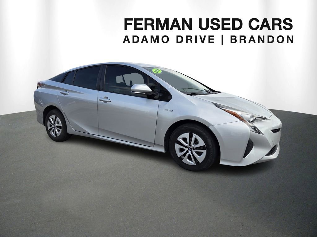 Used 2016 Toyota Prius Four image 1