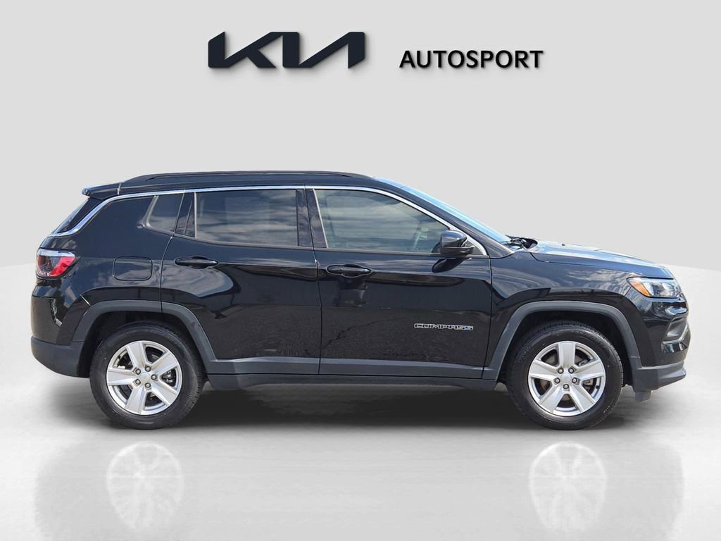Used 2022 Jeep Compass Latitude w/ Sun and Sound Group image 7