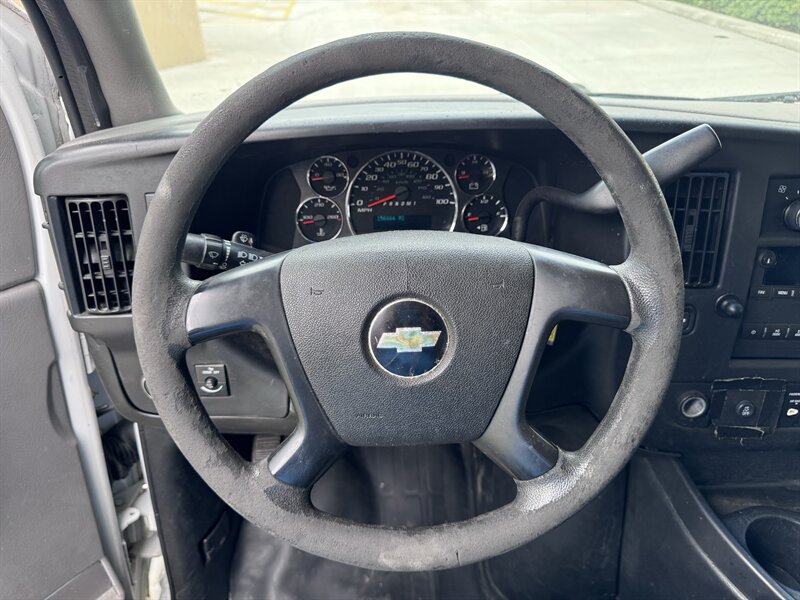 Used 2015 Chevrolet Express 2500 RWD image 9