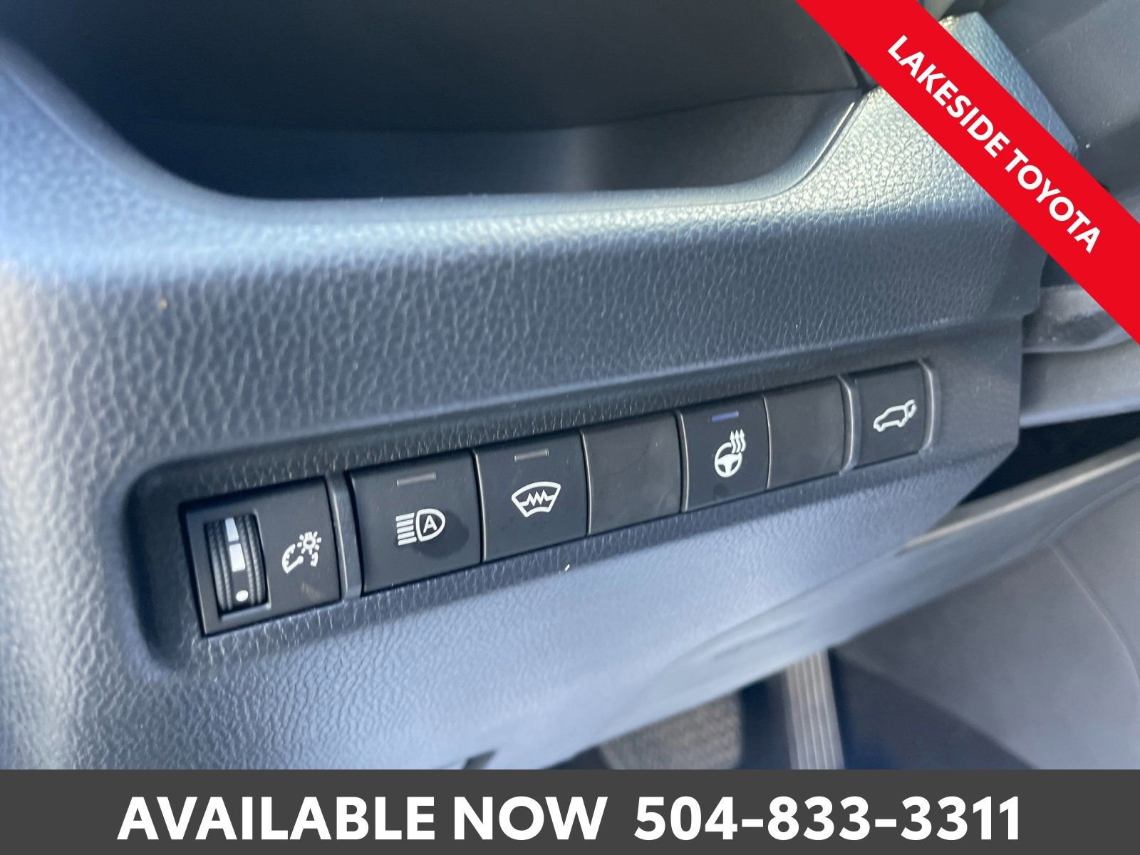 Used 2023 Toyota RAV4 XLE Premium image 27