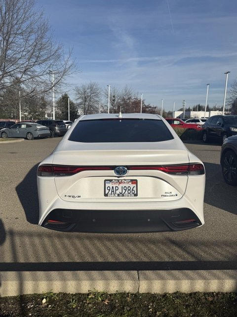 Used 2022 Toyota Mirai image 2