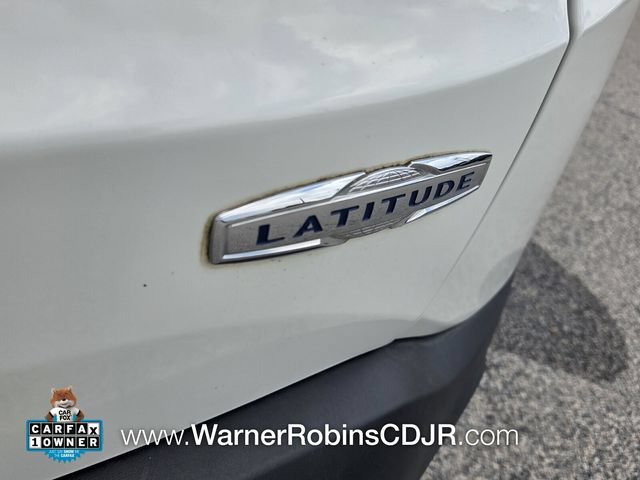 Used 2018 Jeep Renegade Latitude FWD image 12