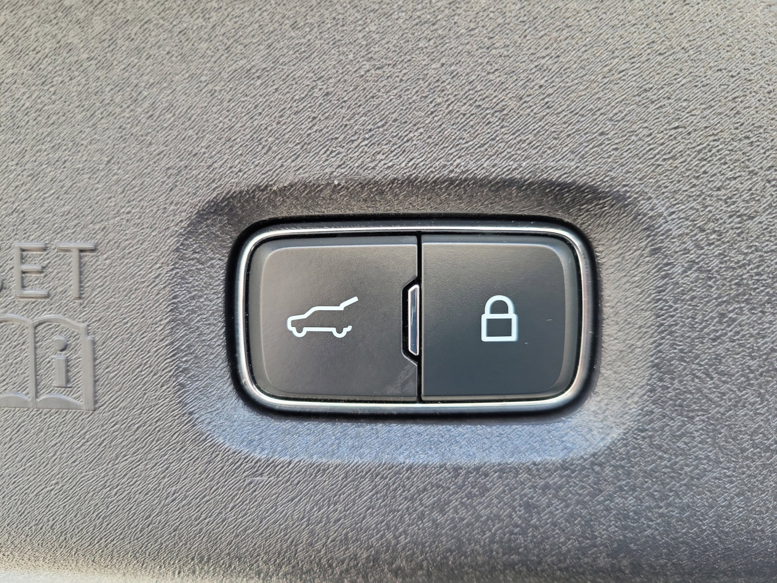 Certified 2025 Ford Expedition Max Platinum image 12