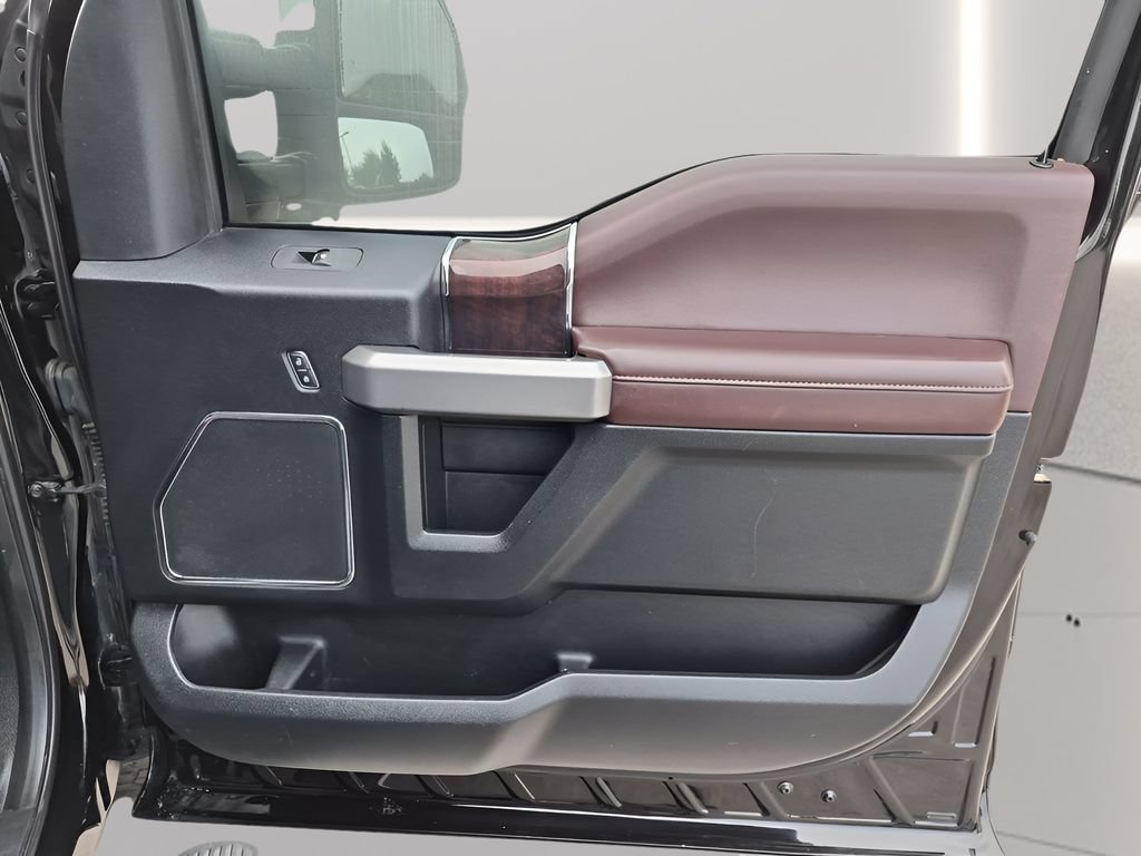 Used 2017 Ford F350 Platinum w/ Platinum Ultimate Package AWD/4WD image 42