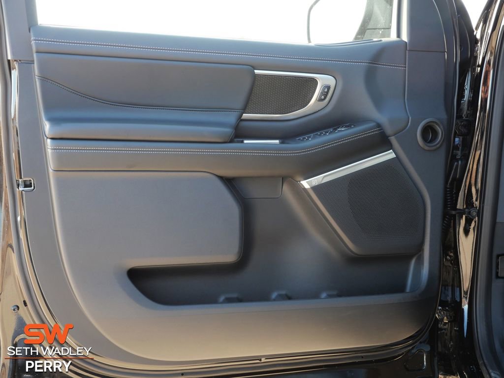 New 2025 Ford Expedition Max Platinum w/ Stealth Appearance Package image 19