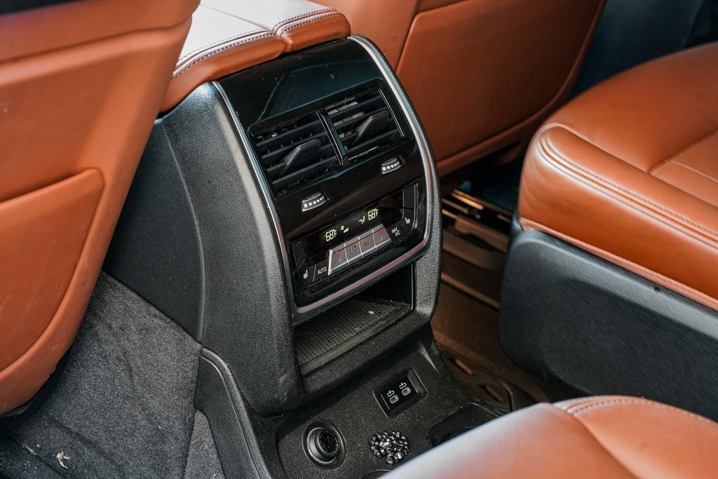 Used 2025 BMW X7 M60i image 23