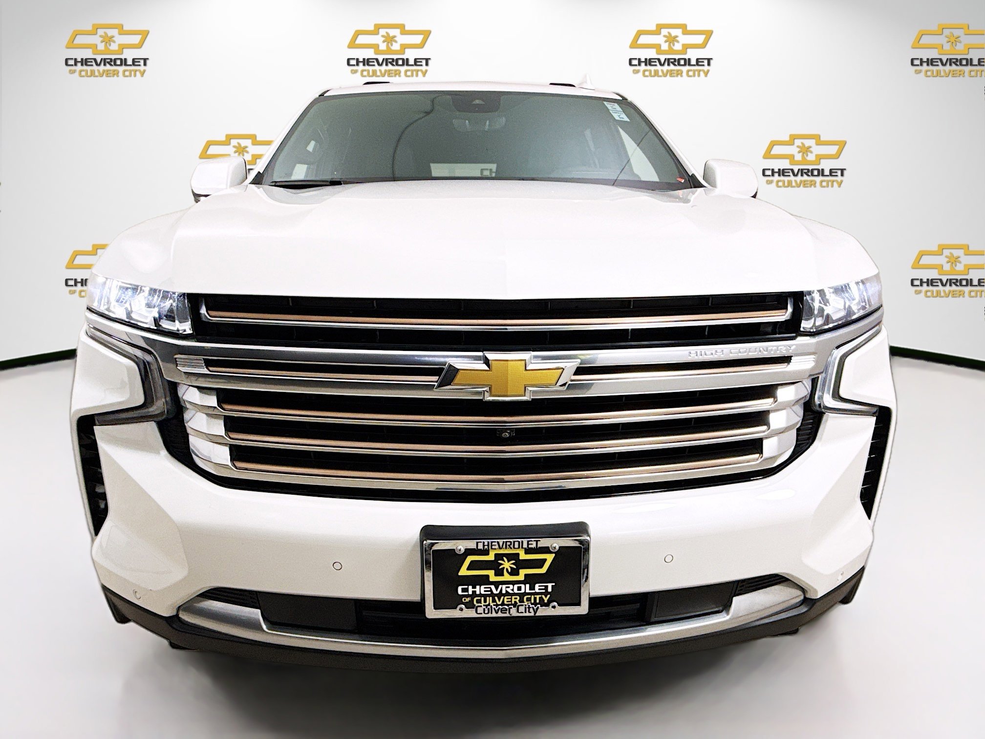 Used 2023 Chevrolet Tahoe High Country image 2