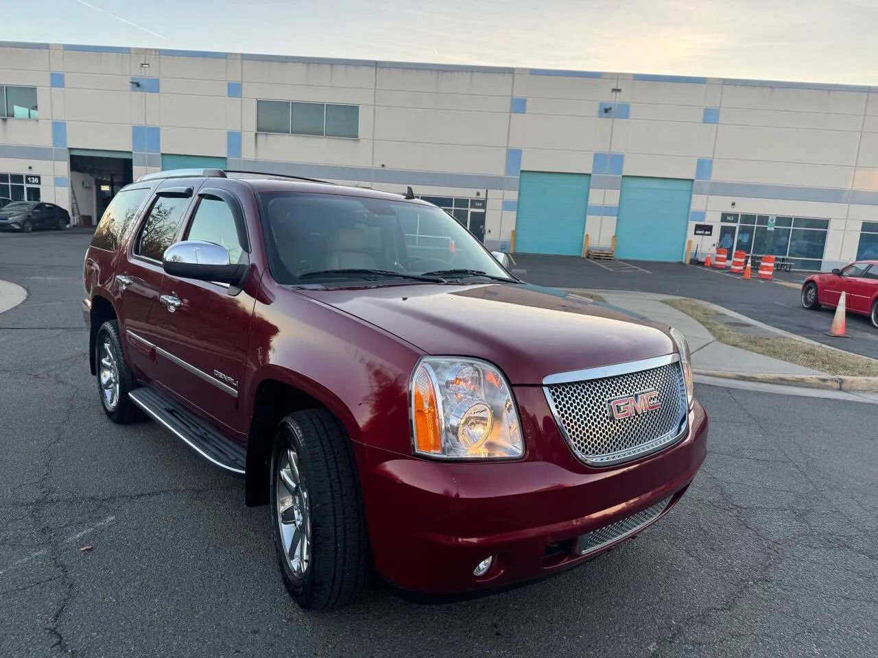 Used 2011 GMC Yukon Denali image 8
