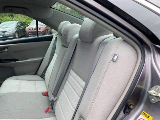 Used 2015 Toyota Camry LE FWD image 25