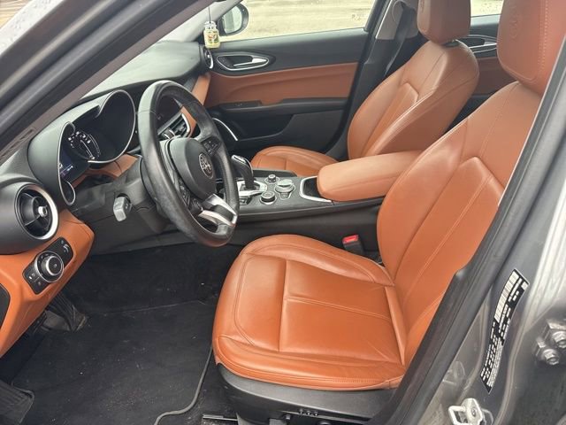 Used 2020 Alfa Romeo Giulia AWD w/ Quick Order Package 22J Sport image 7