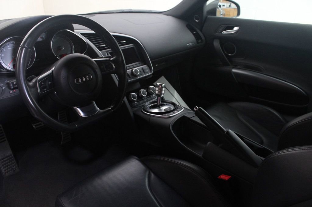Used 2008 Audi R8 V8 image 5