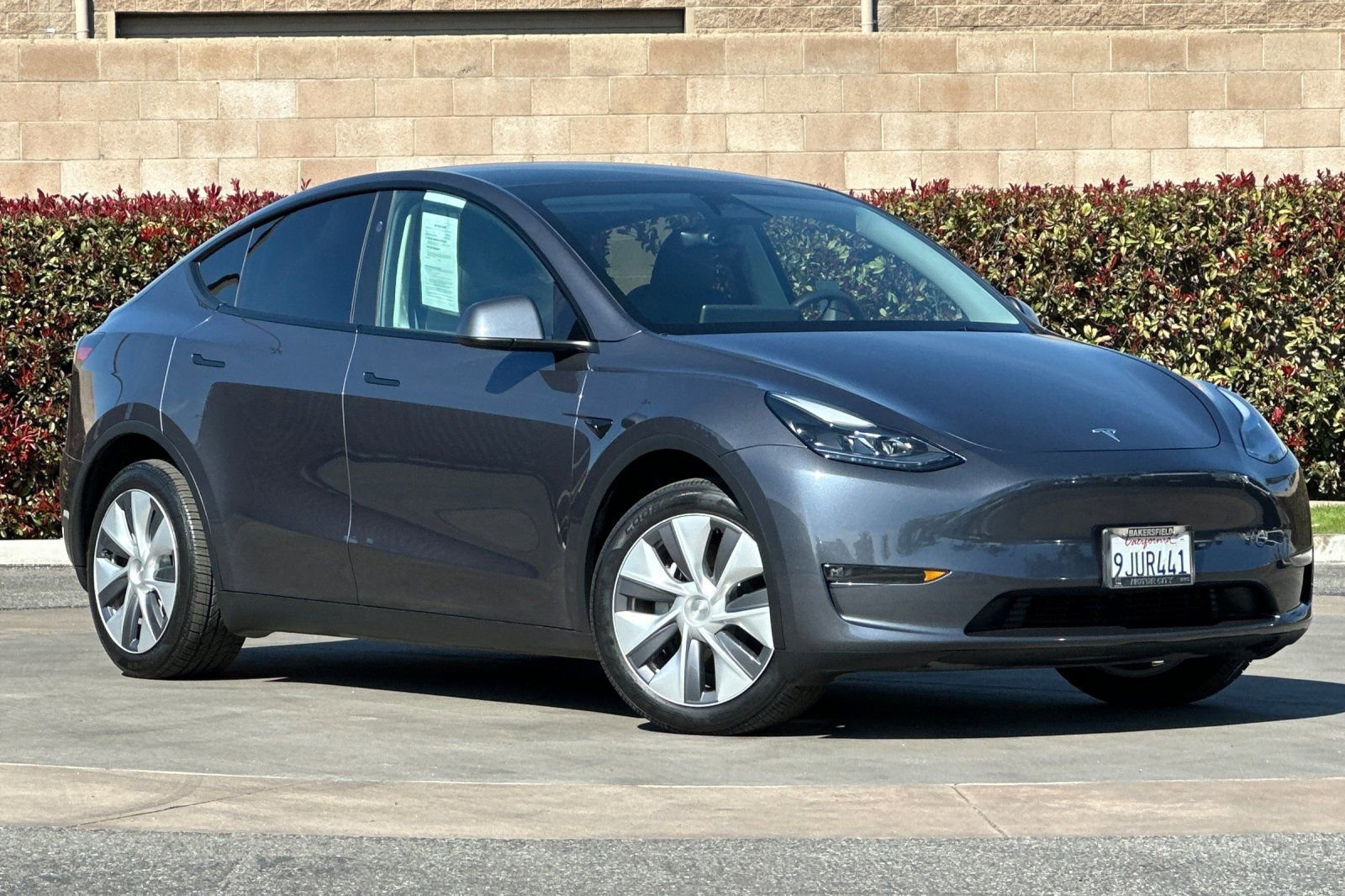 Used 2023 Tesla Model Y Long Range video 2