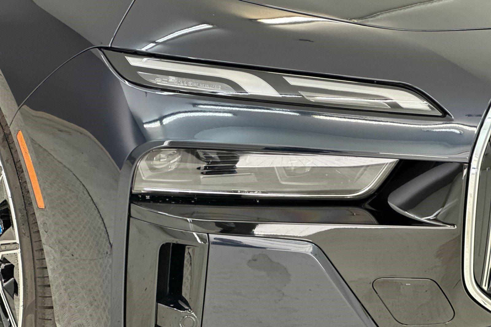 New 2026 BMW i7 M70 w/ Premium Package image 10