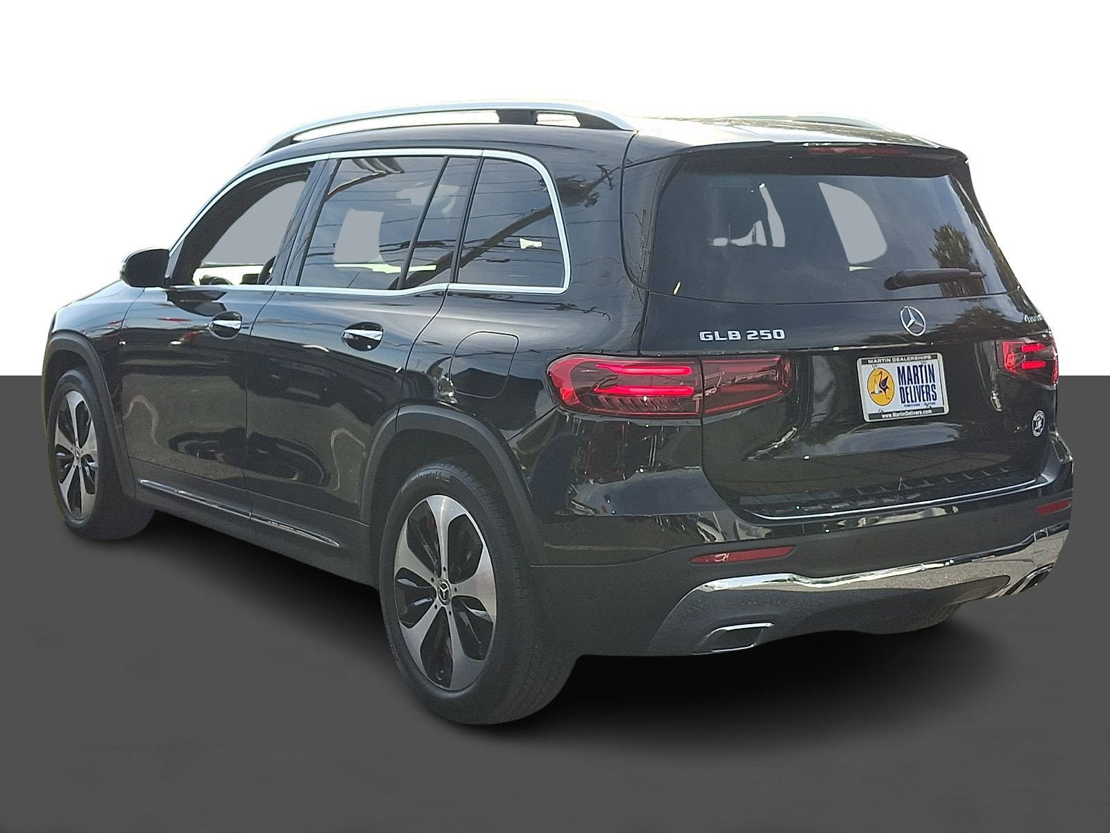 Used 2024 Mercedes-Benz GLB 250 4MATIC image 4