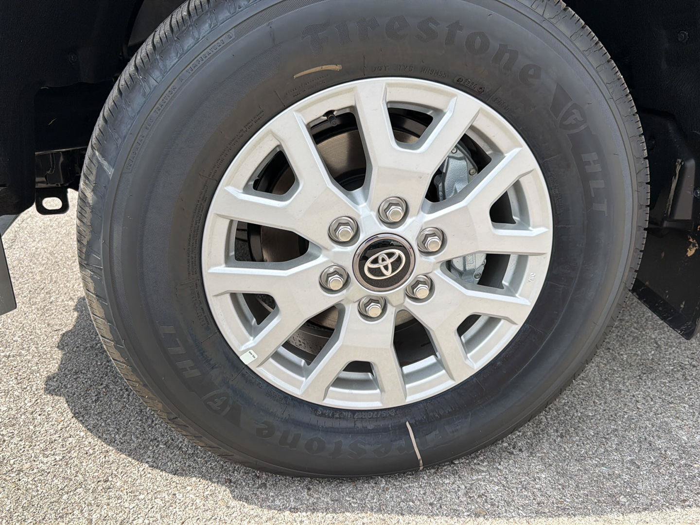 Used 2026 Toyota Tacoma SR5 AWD/4WD image 9