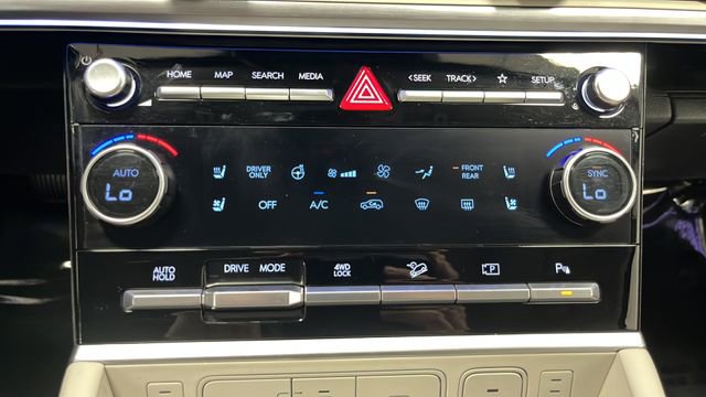 Used 2025 Hyundai Santa Fe Calligraphy AWD/4WD image 18