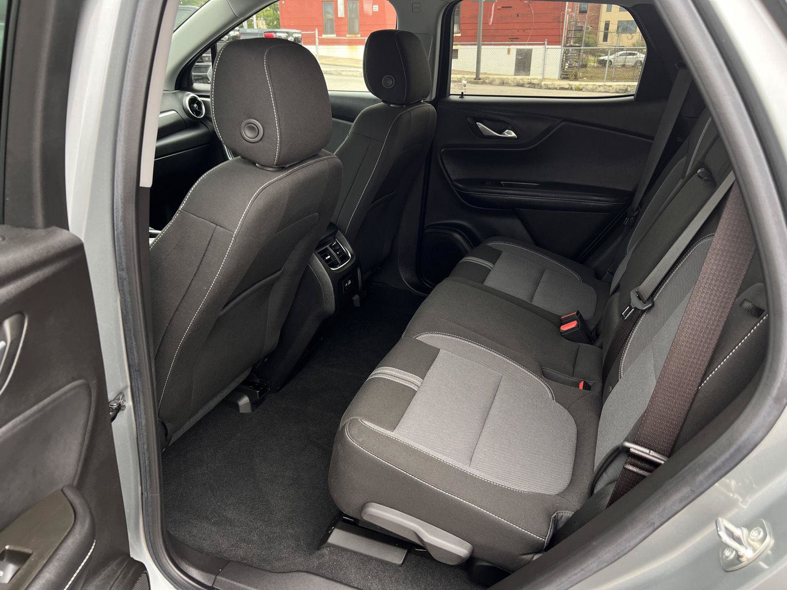 Used 2024 Chevrolet Blazer LT FWD image 16