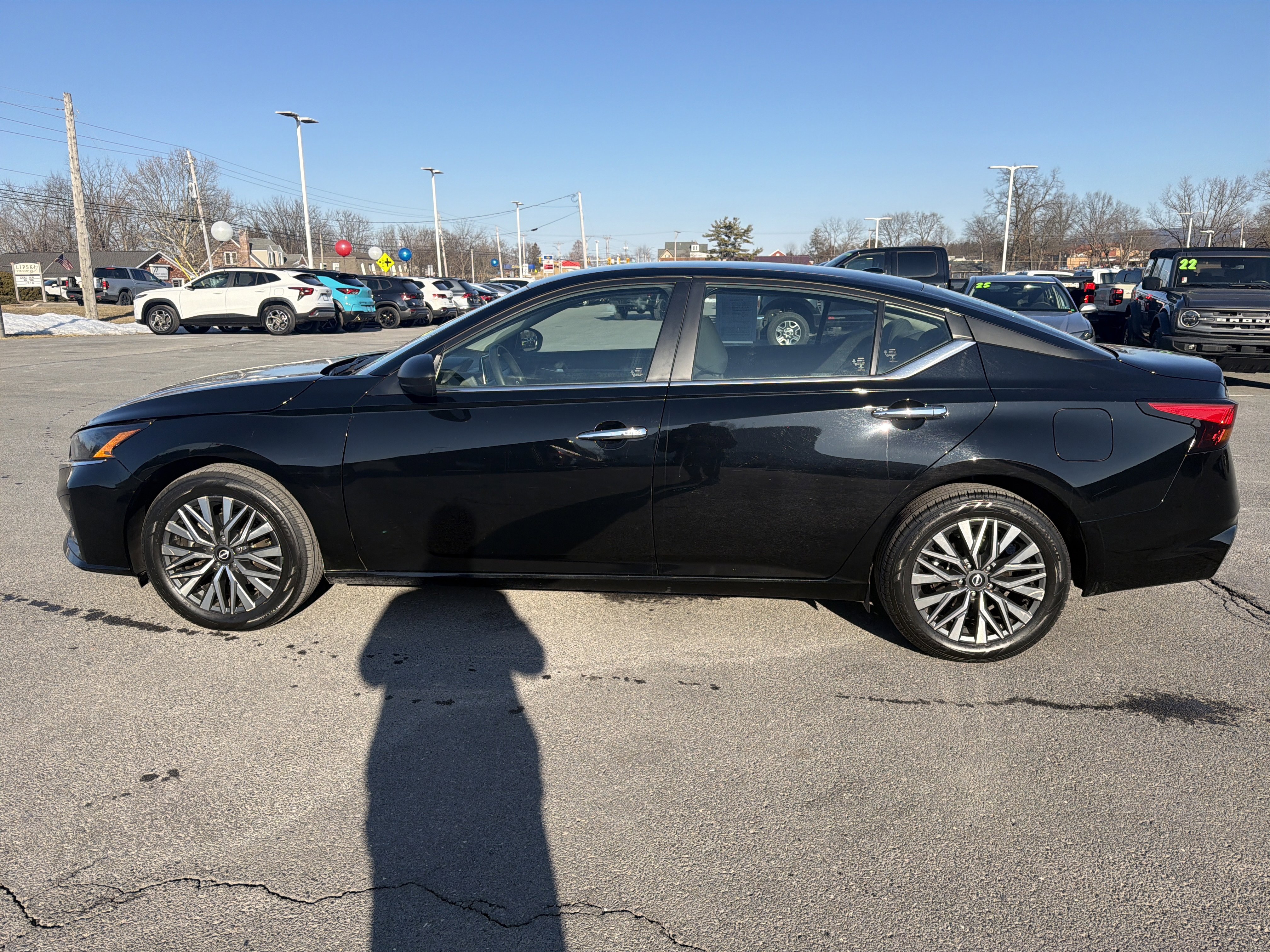 Used 2024 Nissan Altima 2.5 SV AWD/4WD image 7