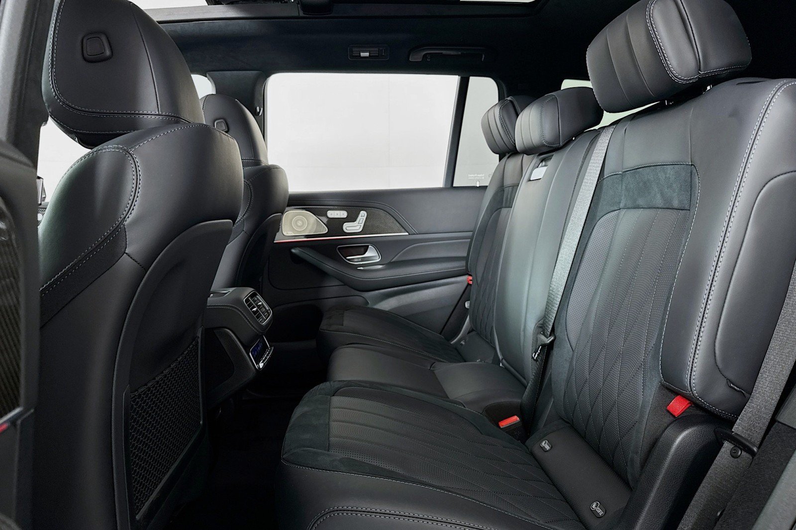 Certified 2025 Mercedes-Benz GLS 63 AMG 4MATIC image 8
