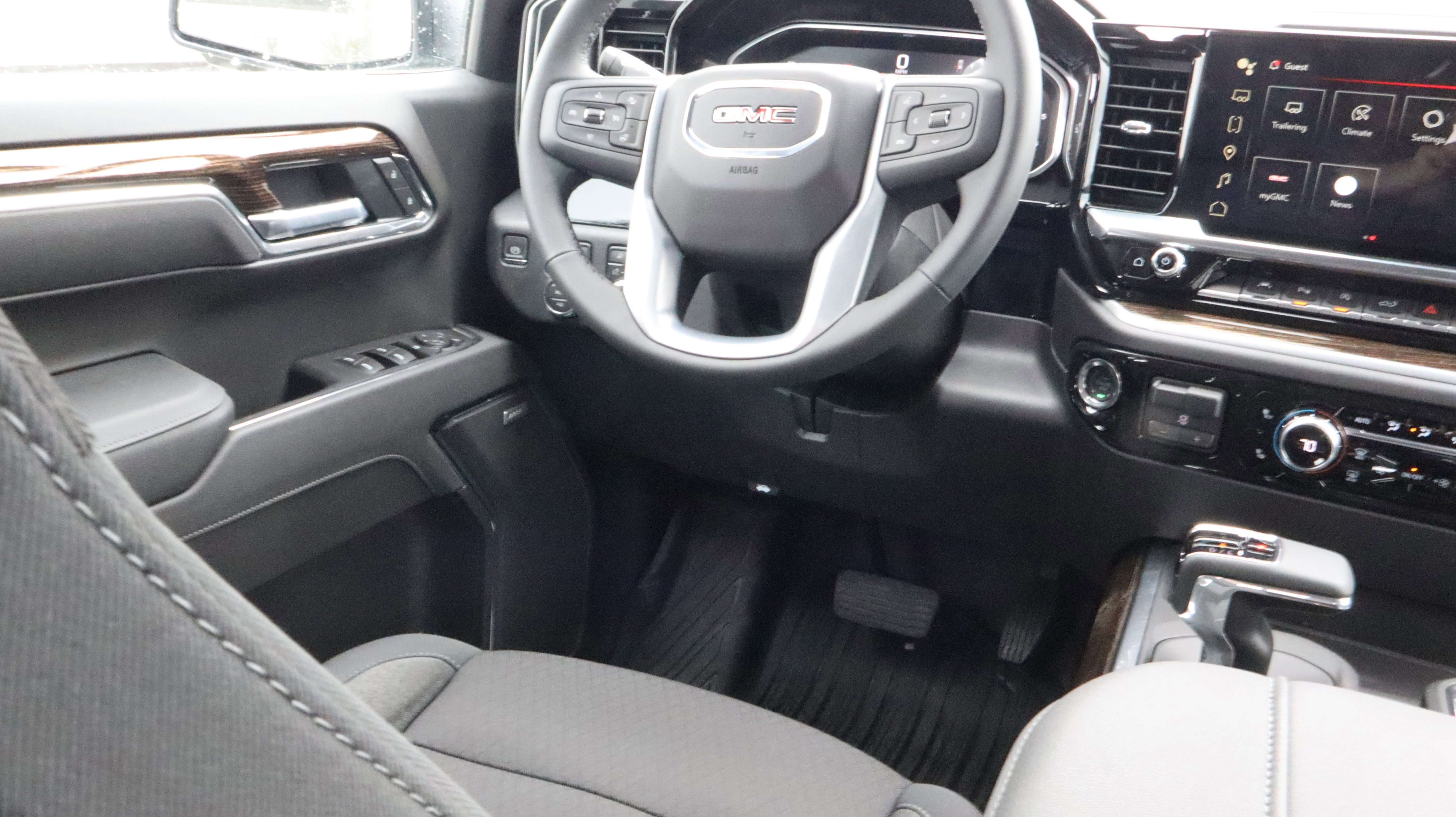 New 2026 GMC Sierra 1500 Elevation AWD/4WD image 12