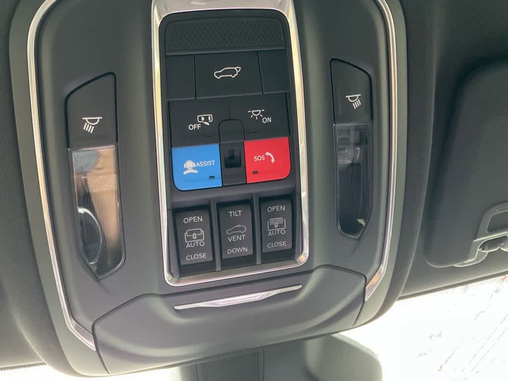 New 2025 Jeep Grand Cherokee L Limited w/ MOPAR Finishing Package AWD/4WD image 15