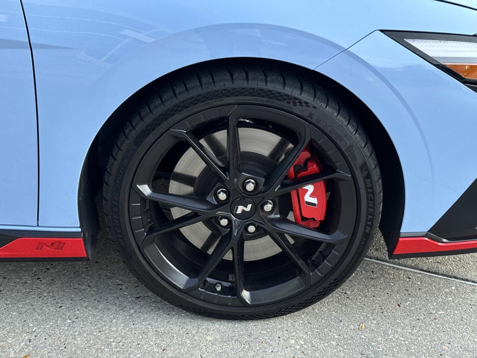 Used 2025 Hyundai Elantra N Base image 4