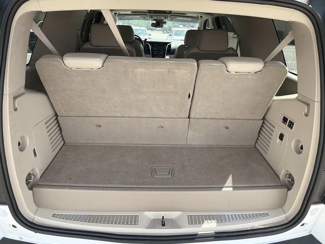 Used 2019 Cadillac Escalade Premium Luxury image 28