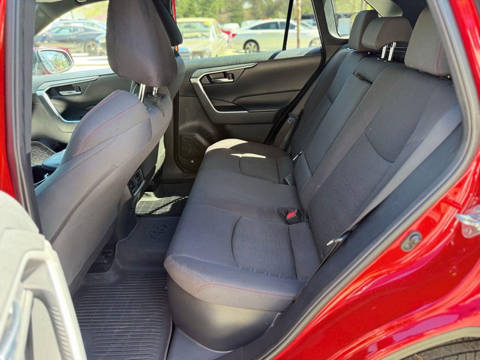 Used 2023 Toyota RAV4 SE w/ Weather & Moonroof Package image 39